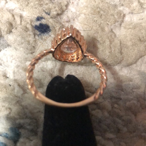💎Tear Drop sapphire rose gold twisted ring NWOT - Picture 5 of 5